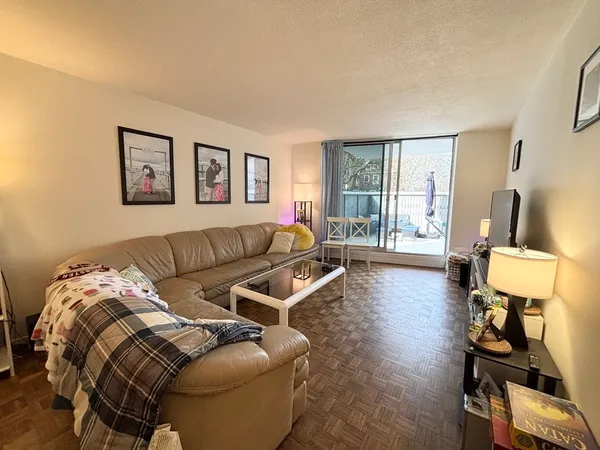 $3,150 | 19 Winchester Street, Unit 102, Brookline, MA 02446