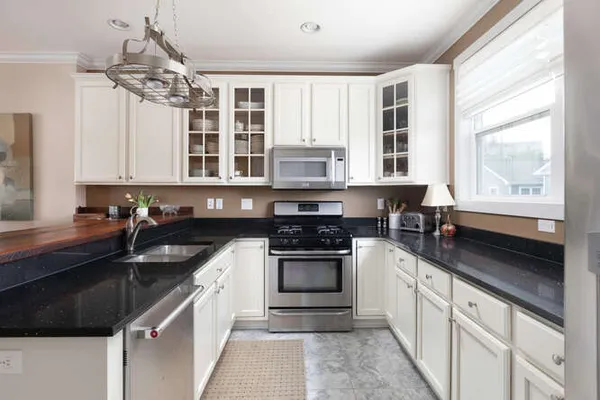 $469,000 | 11 River Row, Ottawa, IL 61350