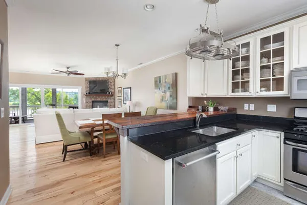 $469,000 | 11 River Row, Ottawa, IL 61350