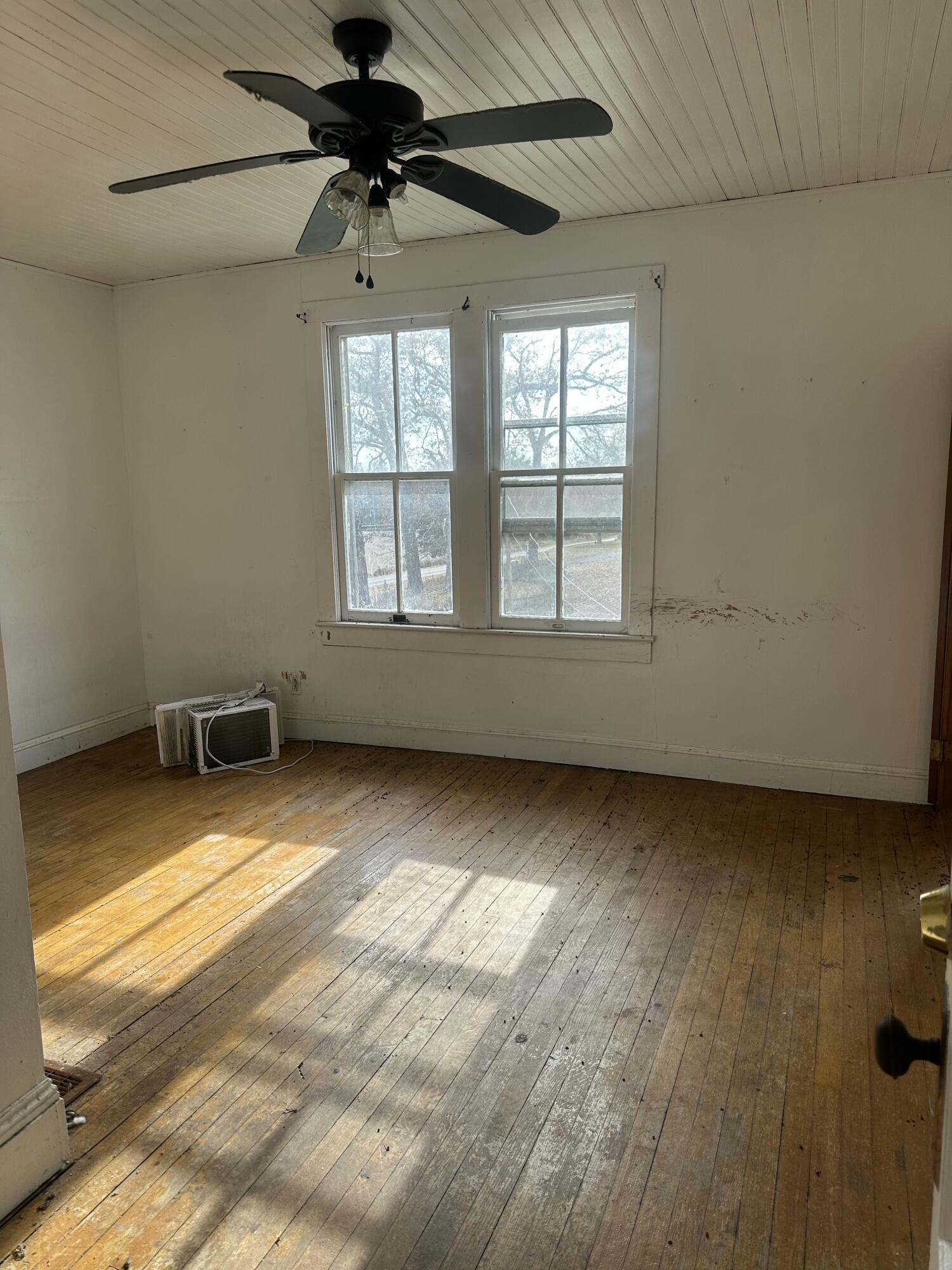 6729 Old Dunlap Road Whitwell, TN 37397 - Photo 12 of 33 IMG_7898