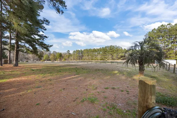 $545,000 | 477 Grooms Road, Cross, SC 29436