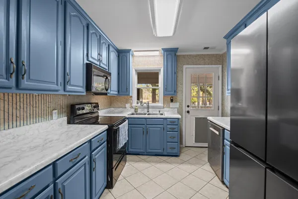 $545,000 | 477 Grooms Road, Cross, SC 29436