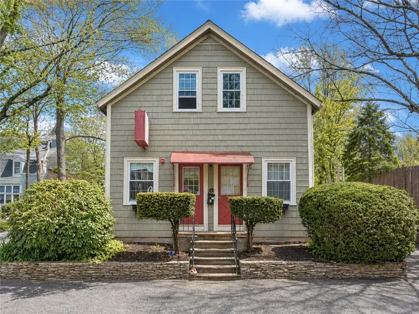 $2,200 | 122 Governor Street, Unit 2, Providence, RI 02906