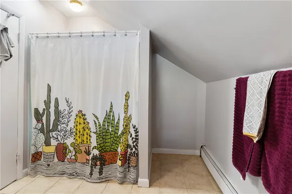 $2,200 | 122 Governor Street, Unit 2, Providence, RI 02906