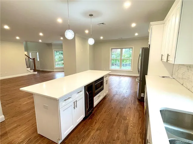 $1,599,000 | 1 Kewanee Road, New Rochelle, NY 10804