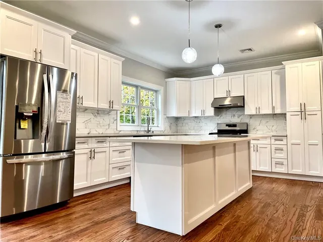 $1,599,000 | 1 Kewanee Road, New Rochelle, NY 10804