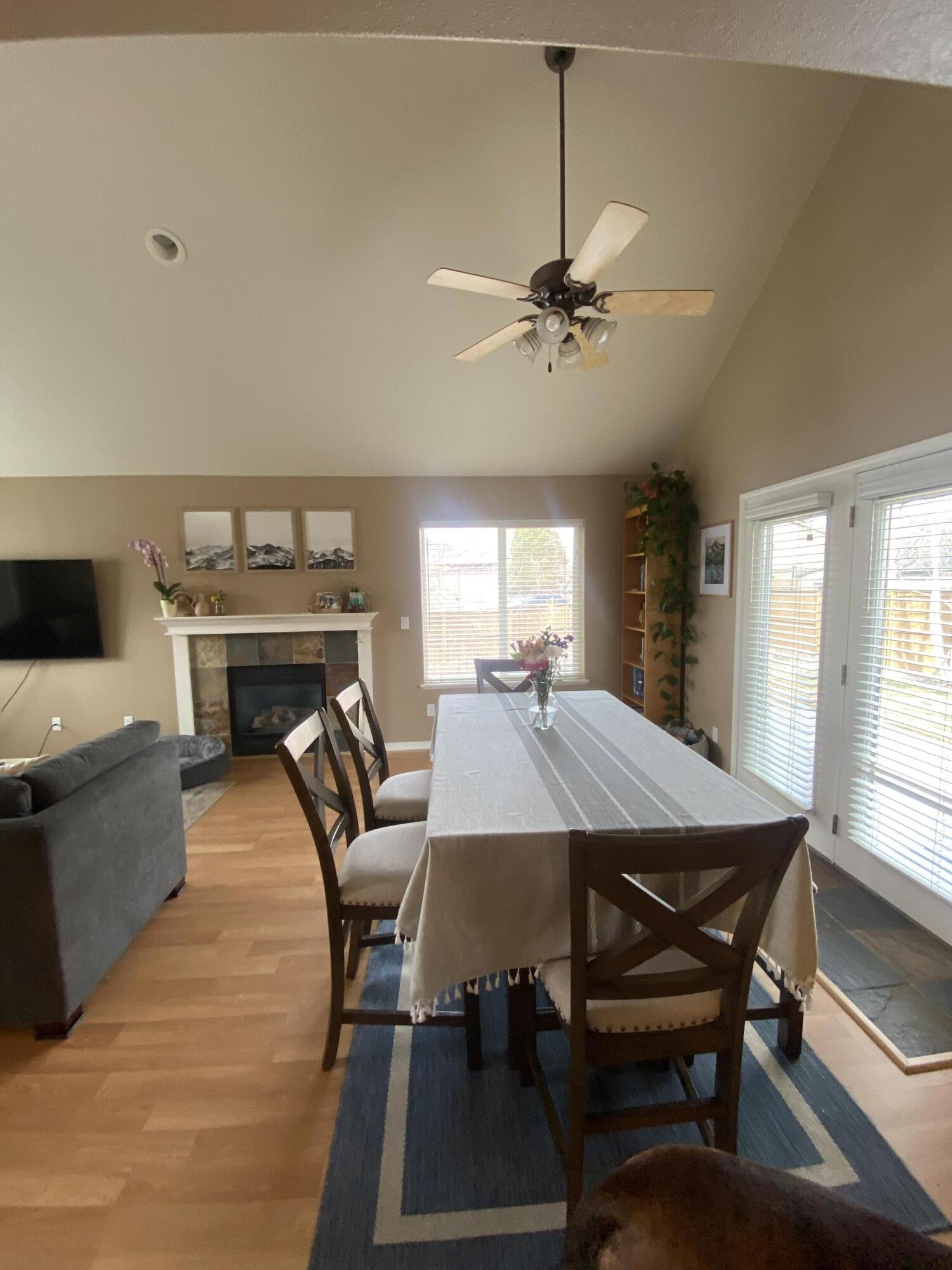 1310 Northeast Tucson Way Bend, OR 97701 - Photo 7 of 18 IMG_7033