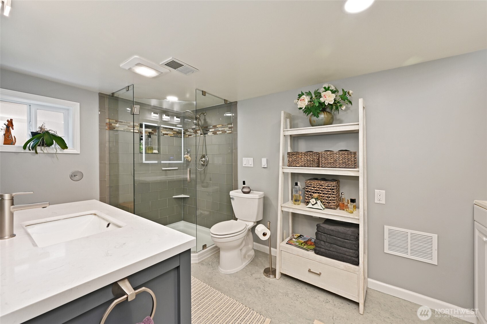 4061 West Ruffner Street Seattle, WA 98199 - Photo 13 of 20