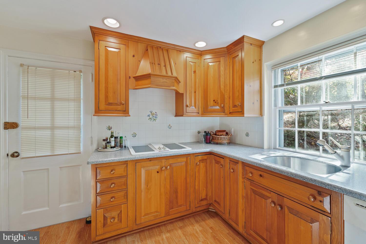 51 Paper Mill Road Newtown Square, PA 19073 - Photo 8 of 37
