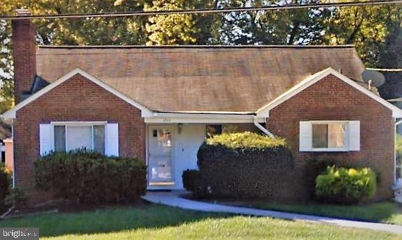 1802 Forest Glen Road Silver Spring, MD 20910 - Photo 1 of 1 Priced to Sell!