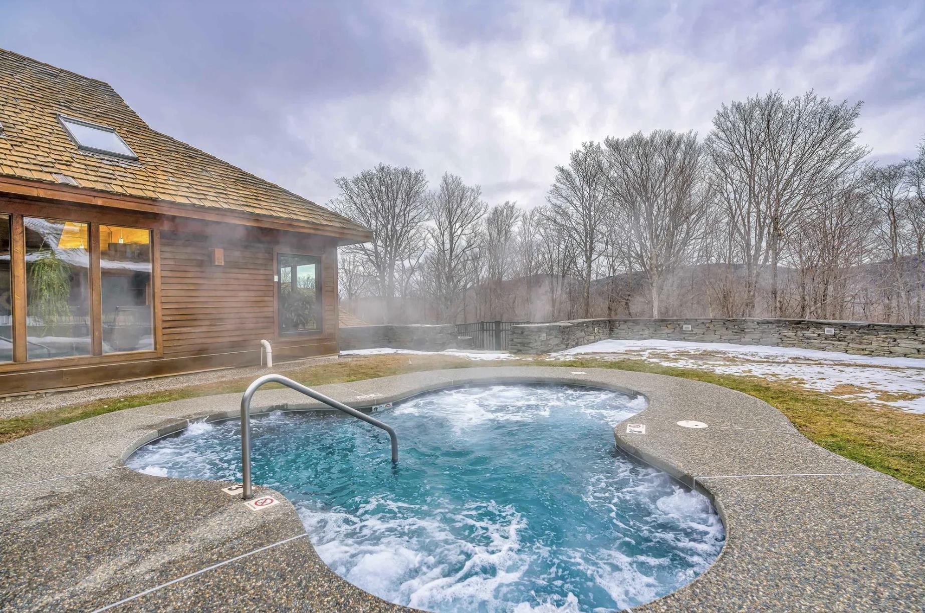 112 High Ridge Road, Unit 4 Killington, VT 05751 - Photo 8 of 8 Gallery Image 8