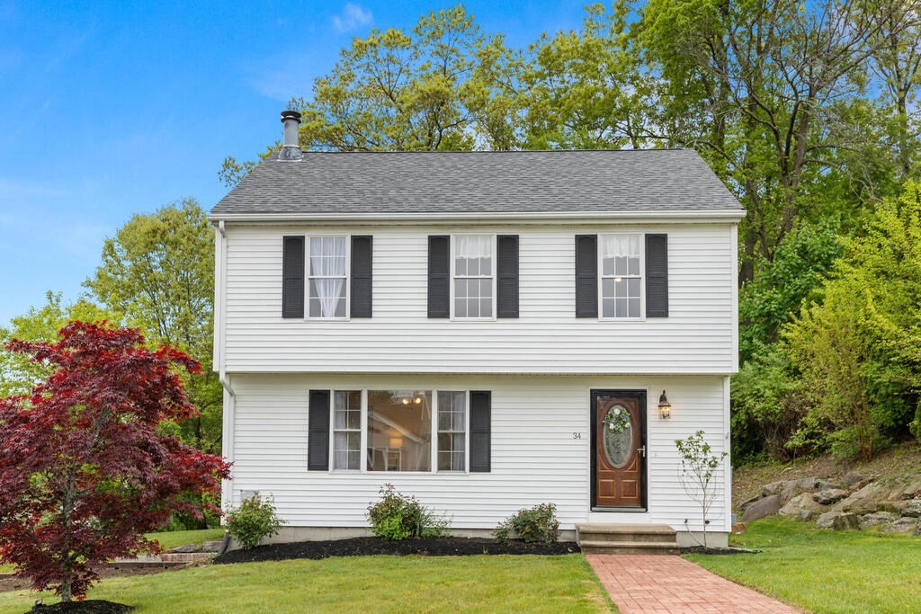 34 Sarah Drive Worcester, MA 01607 - Photo 3 of 36 Gallery Image 3