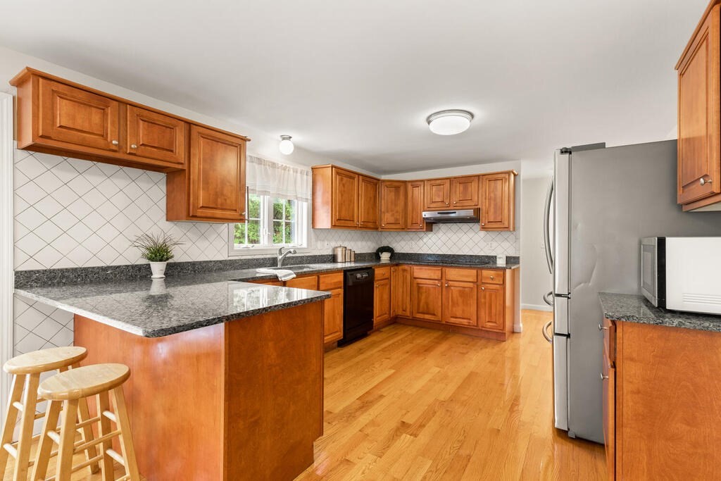 34 Sarah Drive Worcester, MA 01607 - Photo 8 of 36 Gallery Image 8