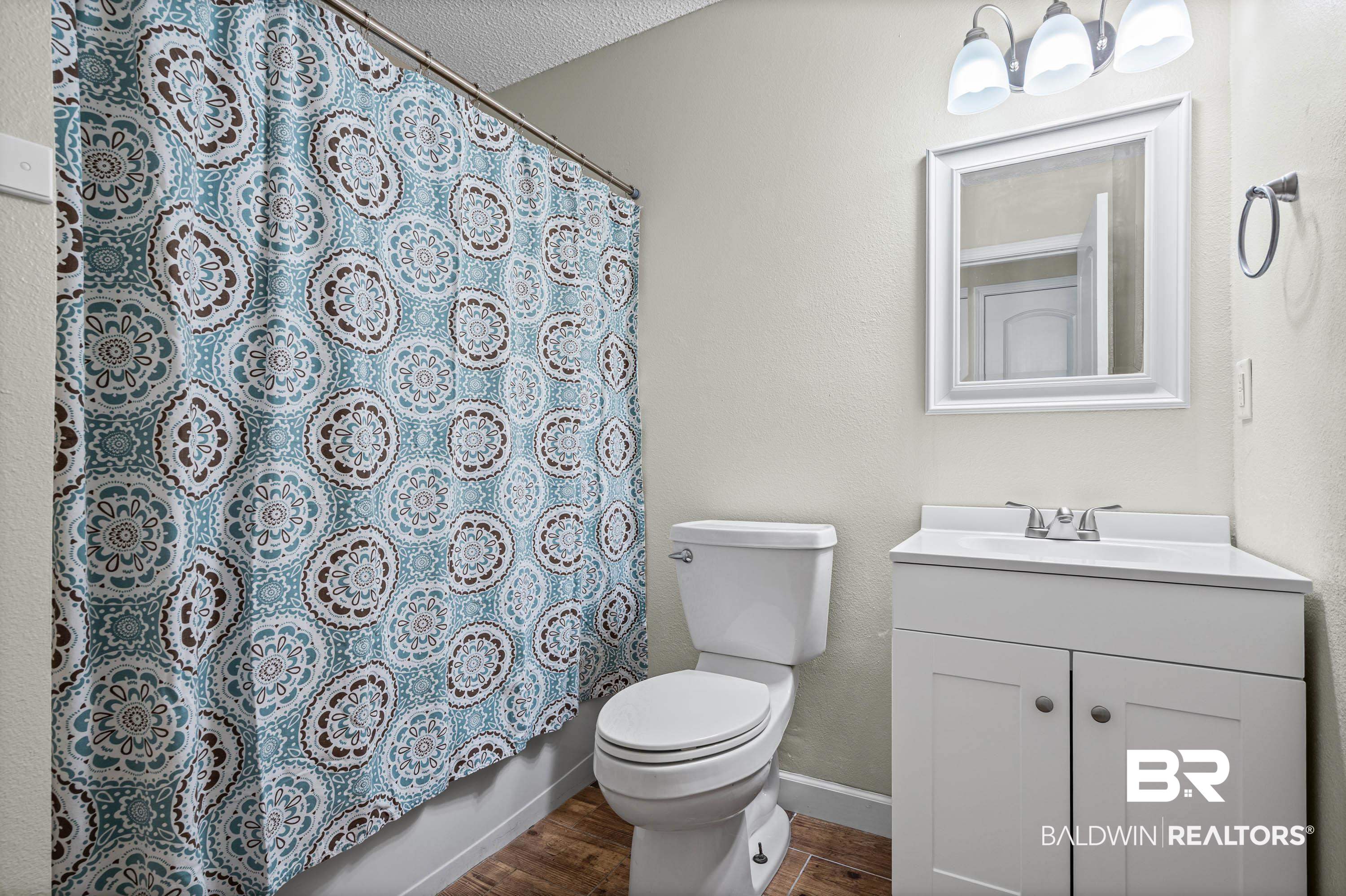 9228 Hammock Road Elberta, AL 36530 - Photo 17 of 30 Bathroom 2