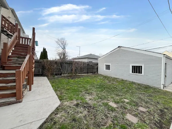 $229,950 | 913 North Kedvale Avenue, Chicago, IL 60651