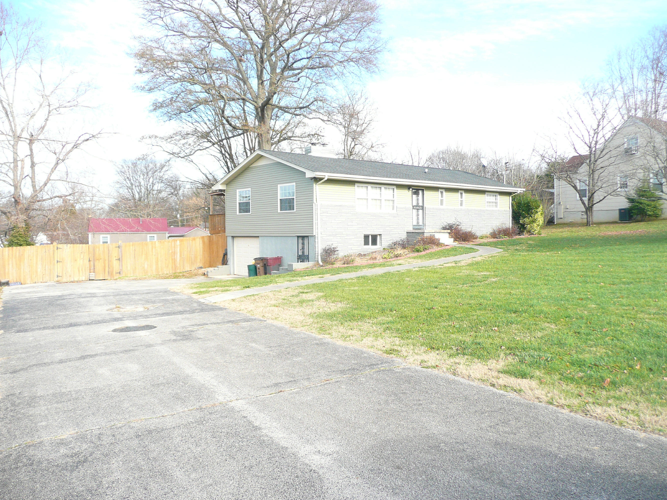315 Taylor Road Knoxville, TN 37920 - Photo 1 of 27 P1060609