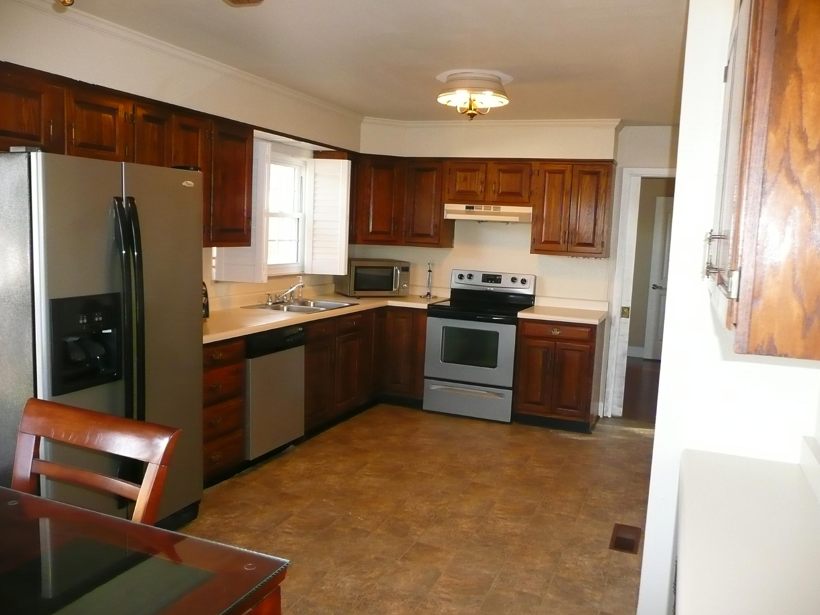 315 Taylor Road Knoxville, TN 37920 - Photo 8 of 27 updated flooring, appliances & tops