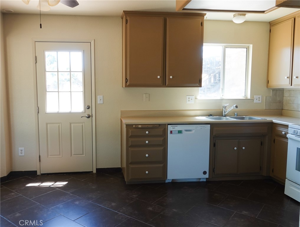 7950 Blue Moon Road Paso Robles, CA 93446 - Photo 9 of 26