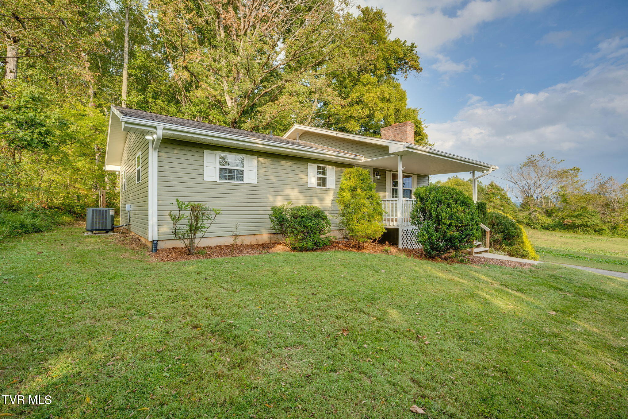 258 Providence Road Telford, TN 37690 - Photo 3 of 41 002