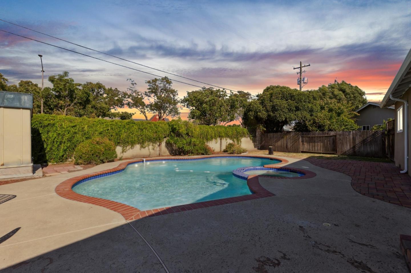7527 Sutton Lane Dublin, CA 94568 - Photo 38 of 45 a view of a basketball court