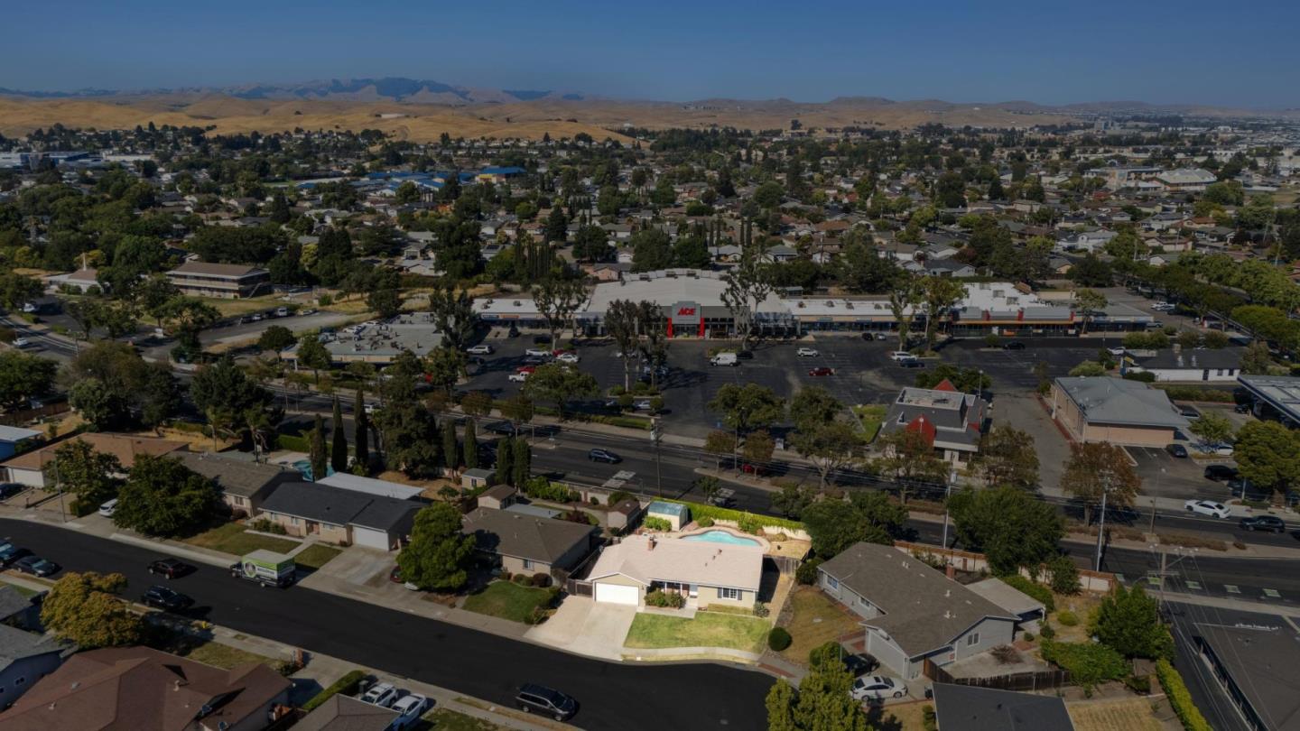 7527 Sutton Lane Dublin, CA 94568 - Photo 44 of 45 an aerial view of a city