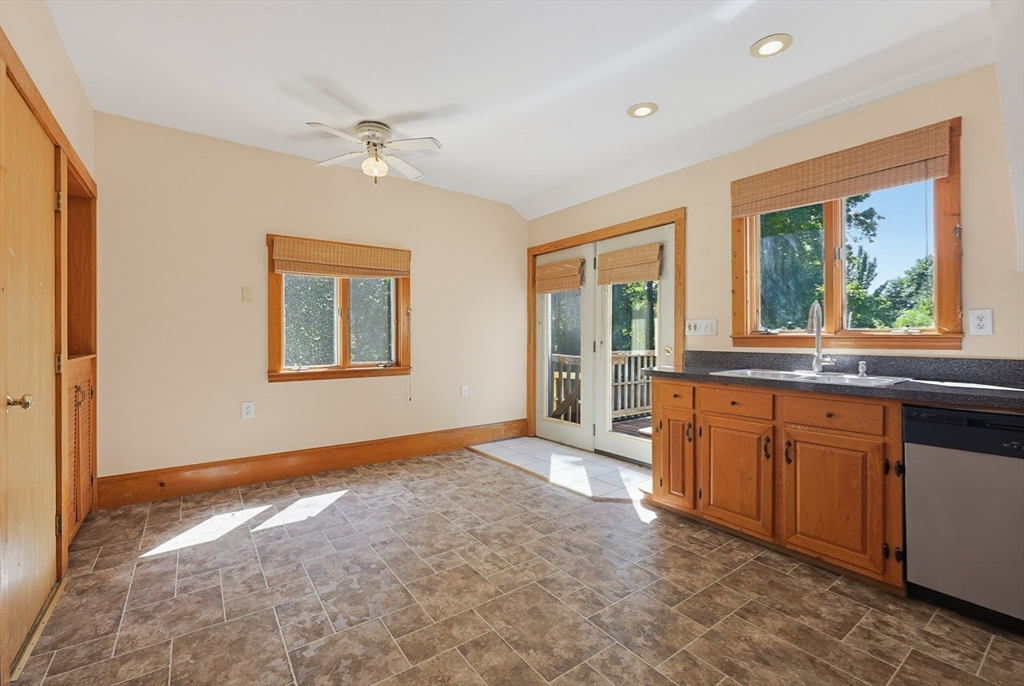 173 High Street Reading, MA 01867 - Photo 33 of 42