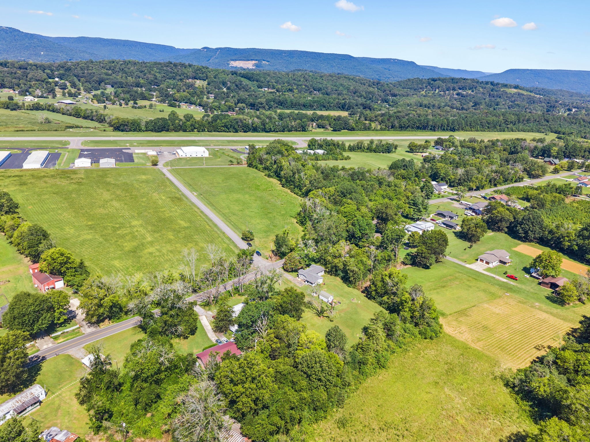736 Hancock Road Jasper, TN 37347 - Photo 39 of 42 a view of a city with mountains in the background