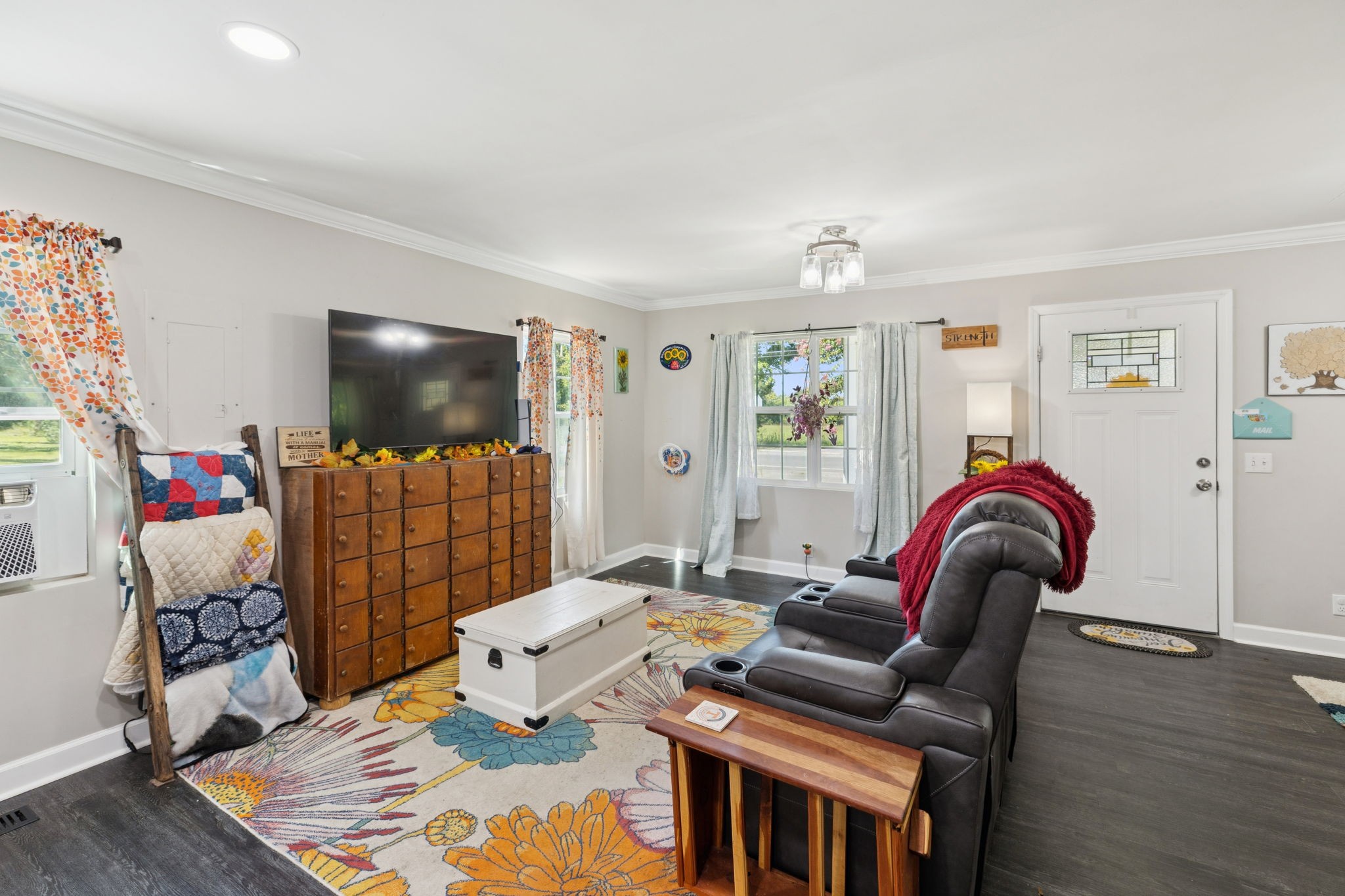 736 Hancock Road Jasper, TN 37347 - Photo 7 of 42 a living room with furniture and wooden floor