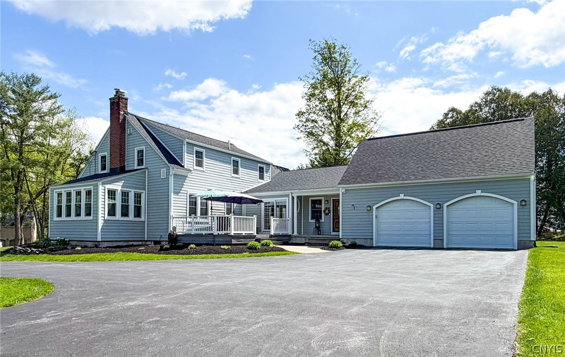 4 Gilbert Road New Hartford, NY 13413 - Photo 4 of 50