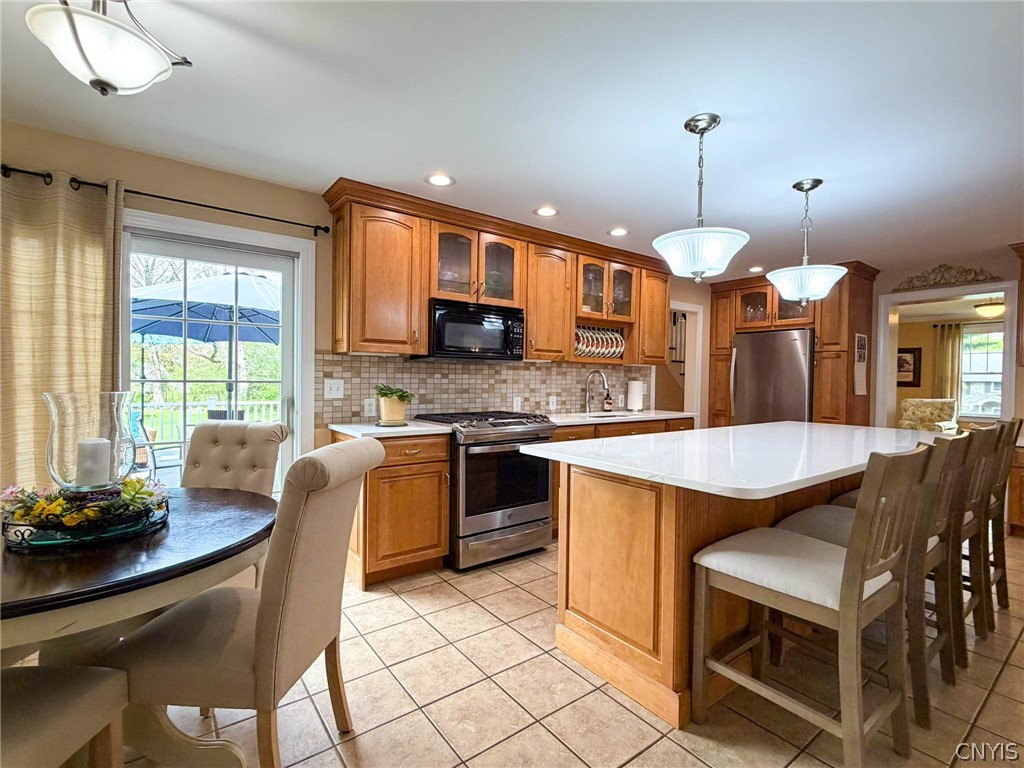 4 Gilbert Road New Hartford, NY 13413 - Photo 9 of 50