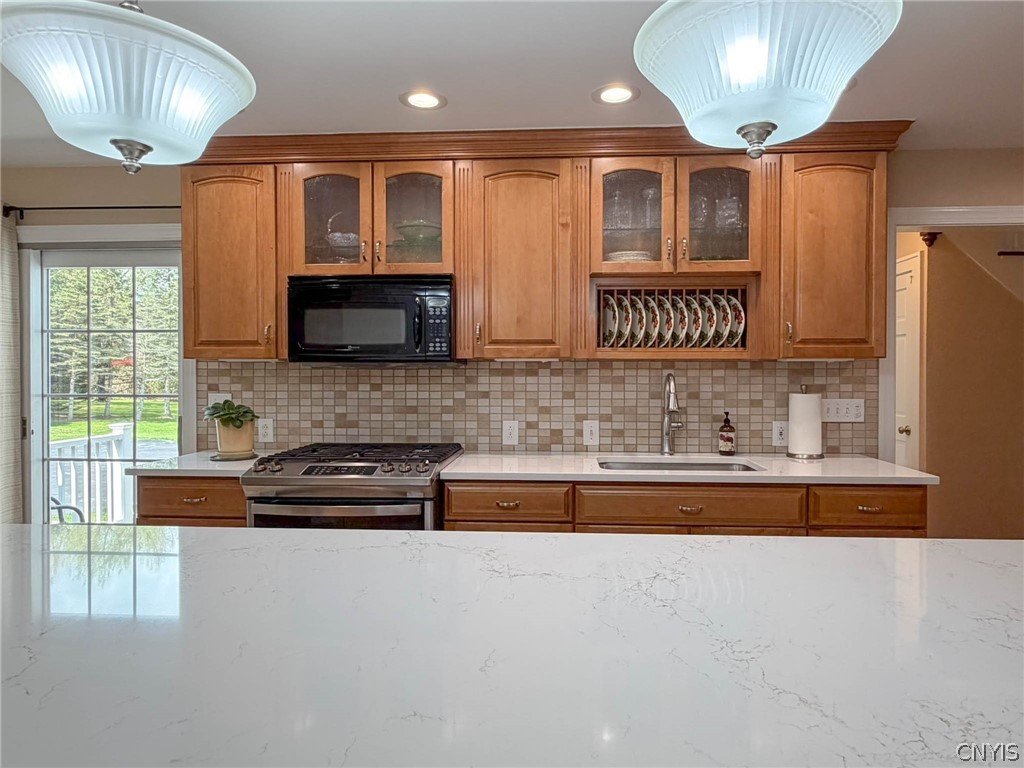 4 Gilbert Road New Hartford, NY 13413 - Photo 10 of 50