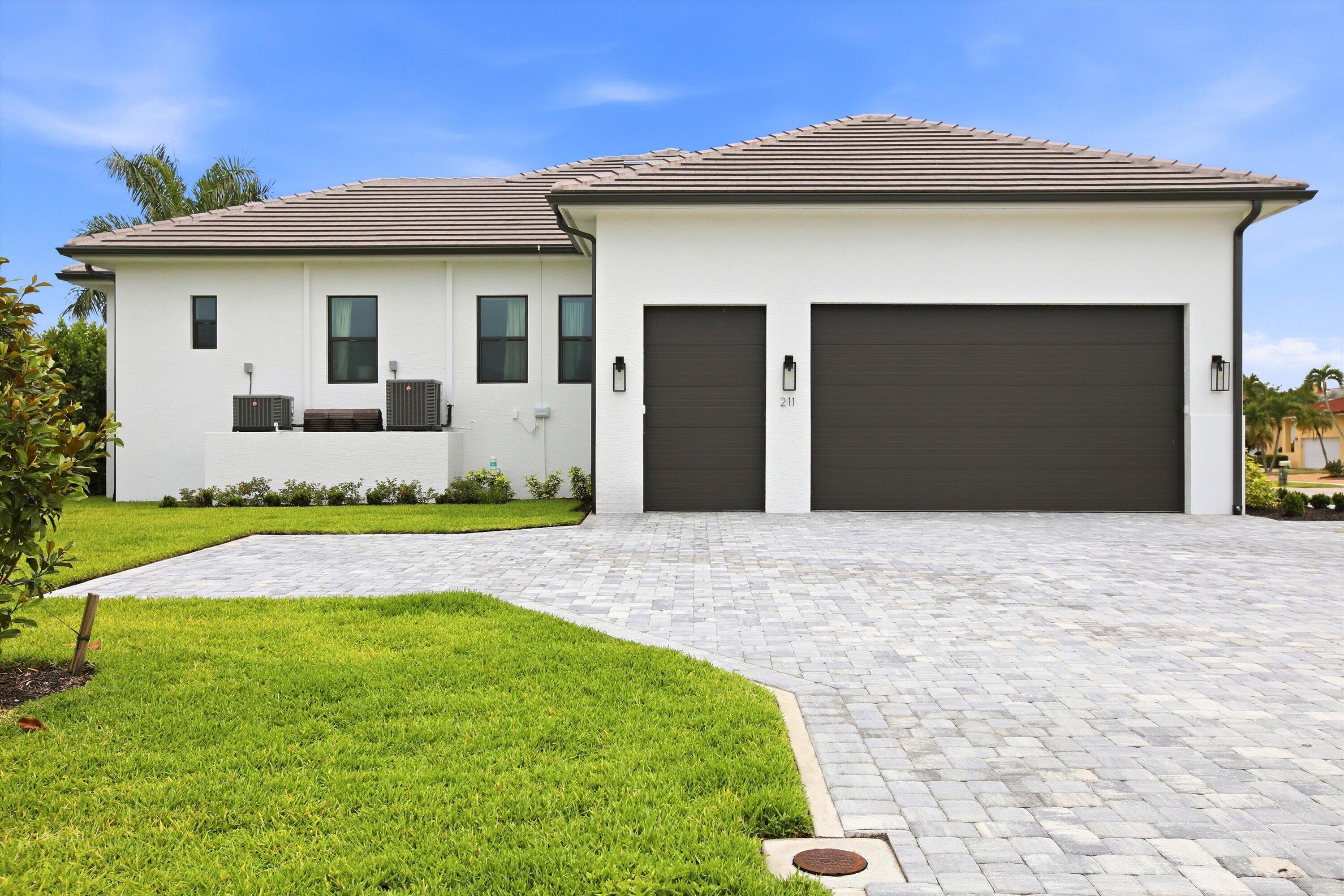 211 Landmark Street Marco Island, FL 34145 - Photo 3 of 85 02-Property Photo 002