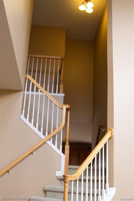 1500 Ashton Ridge Court Howell, MI 48843 - Photo 13 of 16 Ashton Ridge-138.jpg