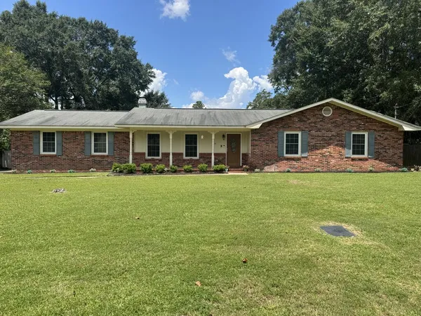 $240,000 | 2102 Centenial Drive, Dothan, AL 36303