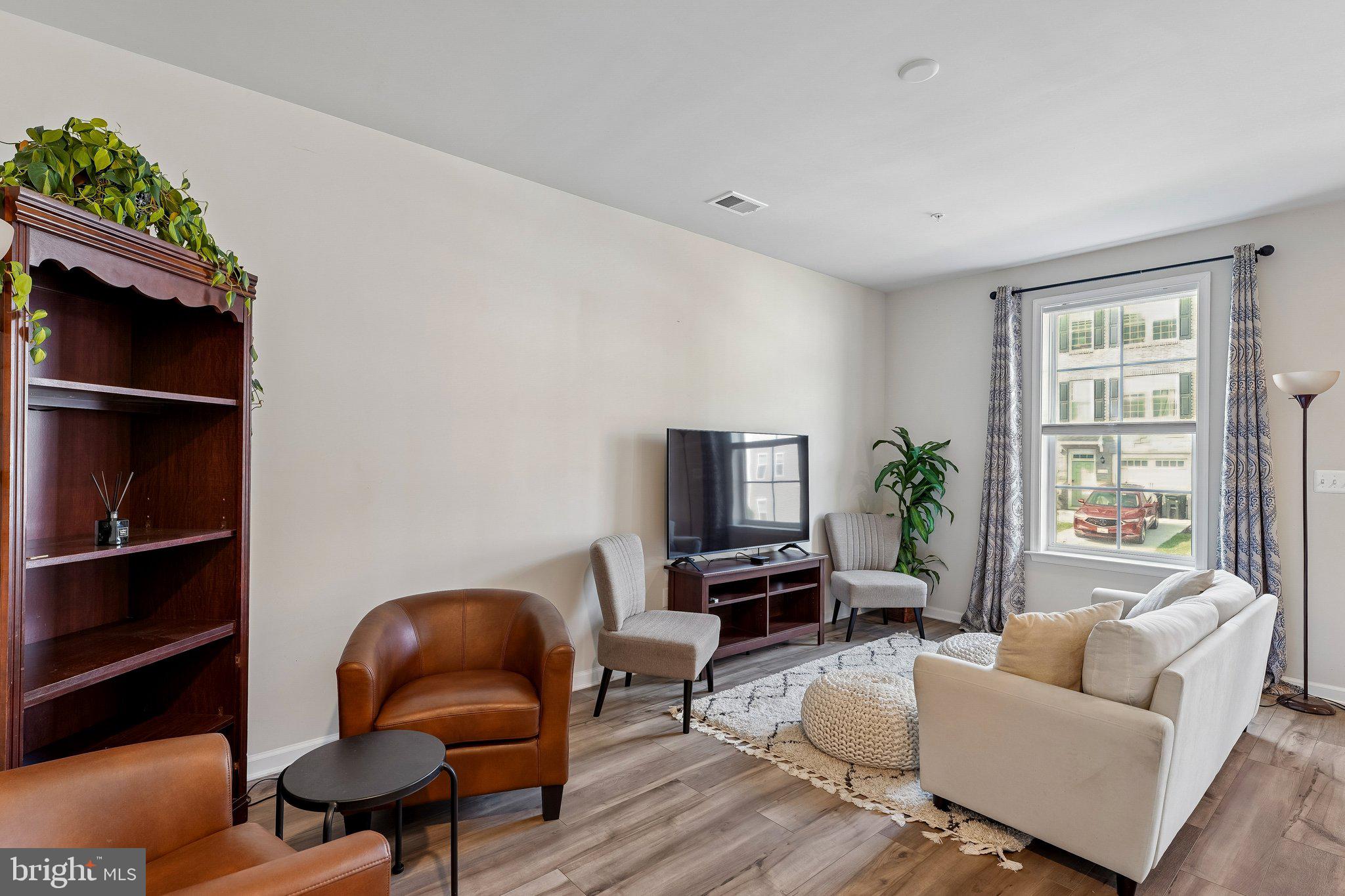 1005 Overlook Way Laurel, MD 20707 - Photo 6 of 25