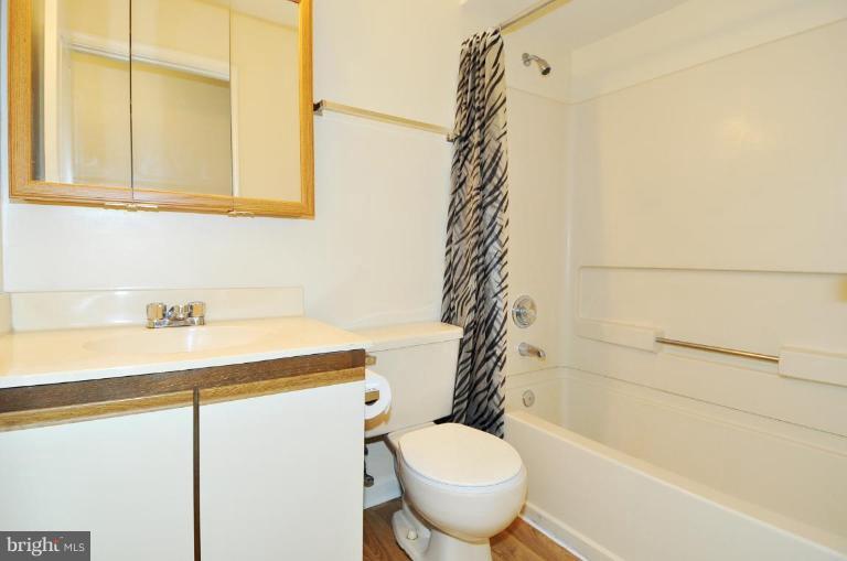 8605 Falls Run Road, Unit G Ellicott City, MD 21043 - Photo 19 of 19 Bath #2