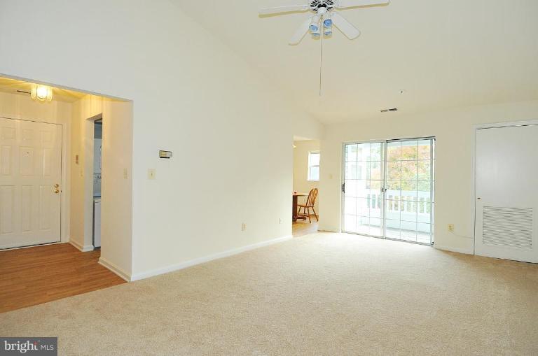 8605 Falls Run Road, Unit G Ellicott City, MD 21043 - Photo 8 of 19 Living Room