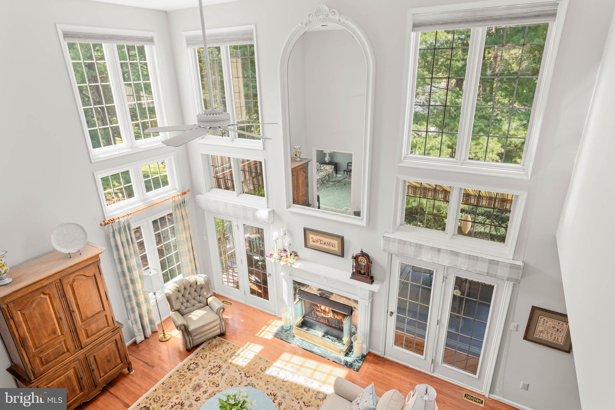 4 Riders Run Newtown Square, PA 19073 - Photo 25 of 64 a living room with furniture and a window