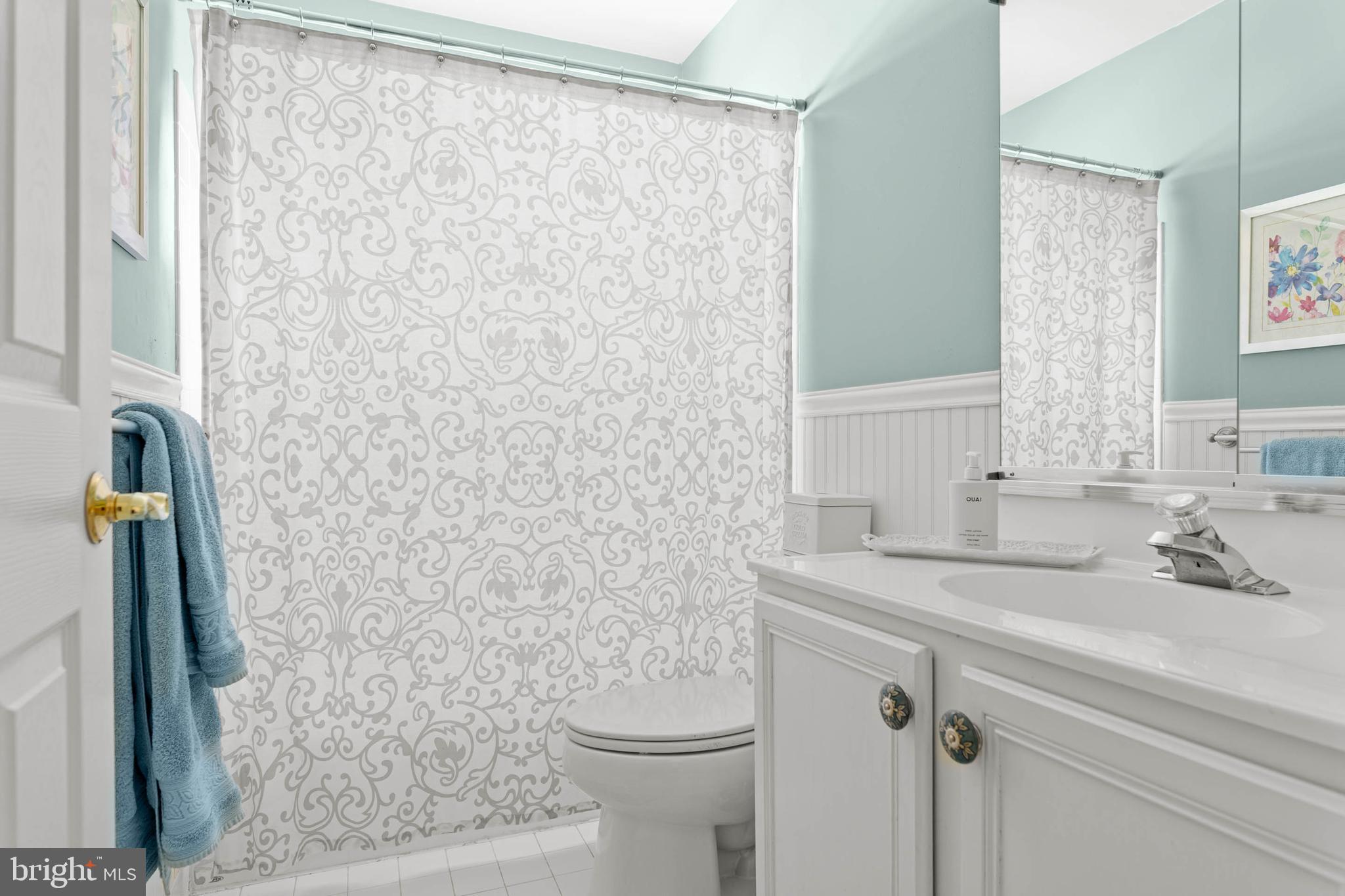 4 Riders Run Newtown Square, PA 19073 - Photo 39 of 64 a bathroom with a sink a toilet and shower