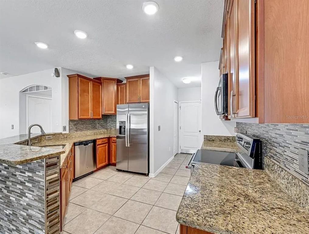 1966 Hawks View Drive Ruskin, FL 33570 - Photo 6 of 18