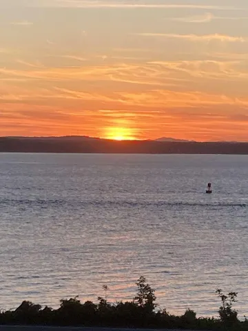 $699,000 | 21 Beach Avenue, Long Island, ME 04050