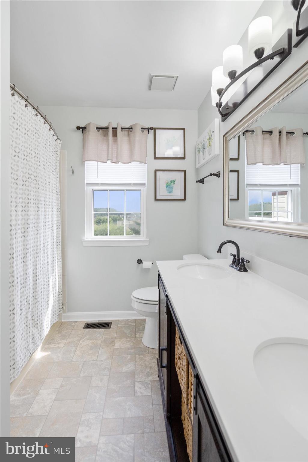 4402 Silver Teal Road Nottingham, MD 21236 - Photo 23 of 41 Primary Bath