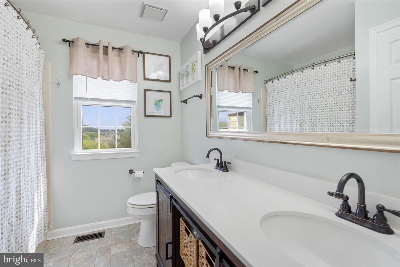 4402 Silver Teal Road Nottingham, MD 21236 - Photo 24 of 41 Primary Bath