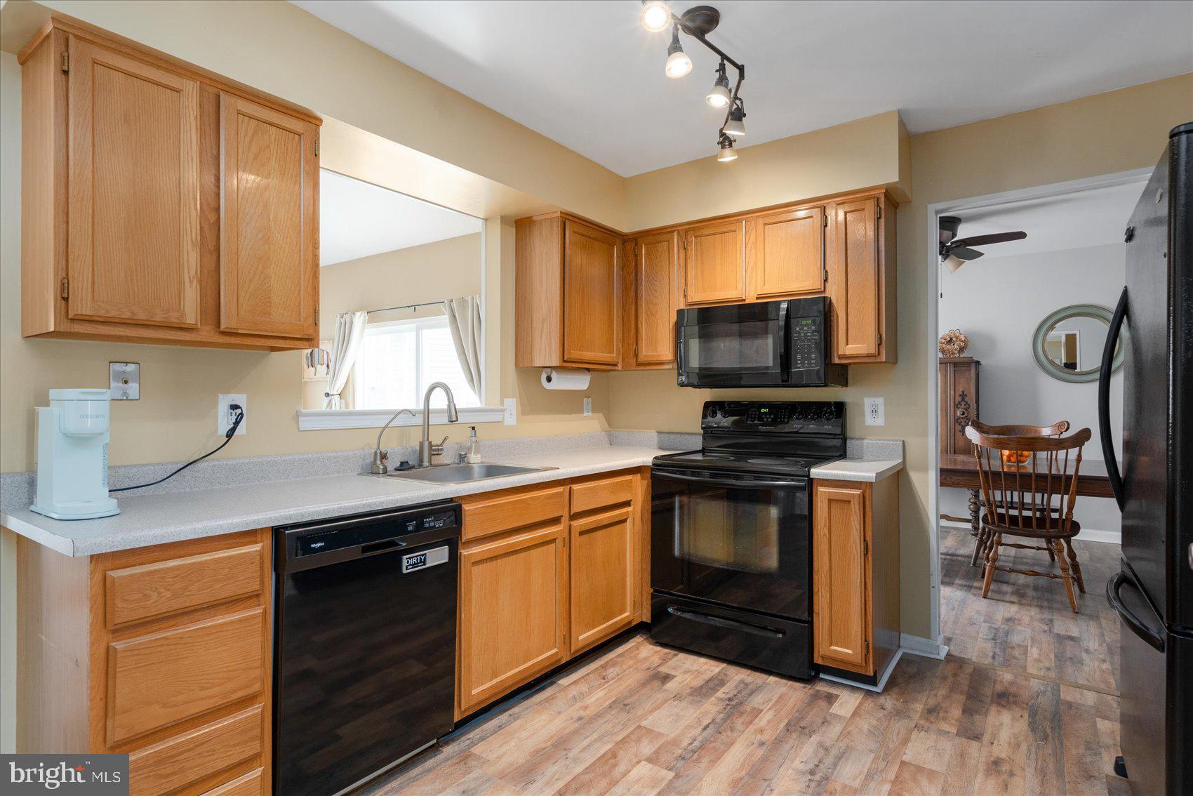 4402 Silver Teal Road Nottingham, MD 21236 - Photo 10 of 41 Kitchen