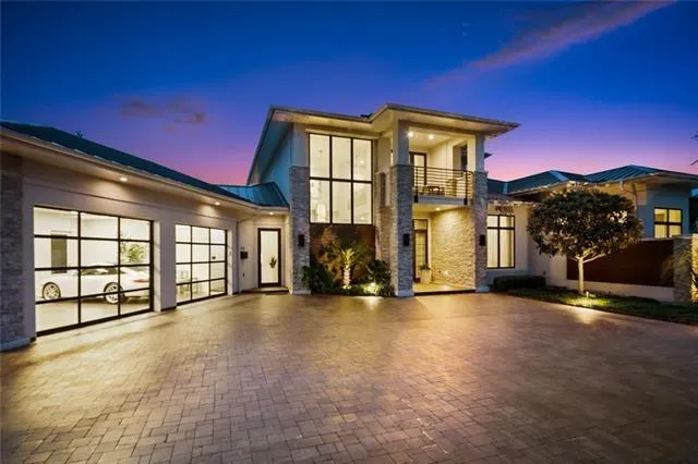 $2,000,000 | 1011 West Robert Street, Hammond, LA 70401