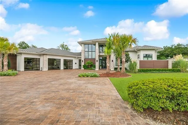 $2,000,000 | 1011 West Robert Street, Hammond, LA 70401