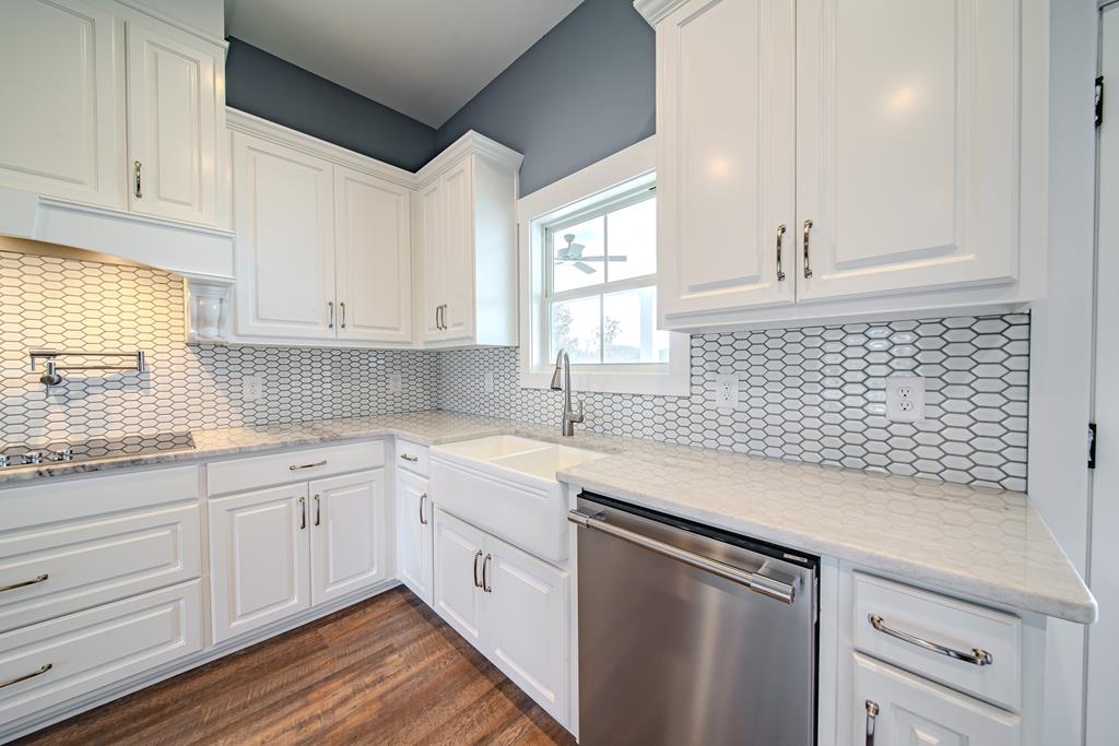 199 Battle Road Hurtsboro, AL 36860 - Photo 10 of 52 Kitchen