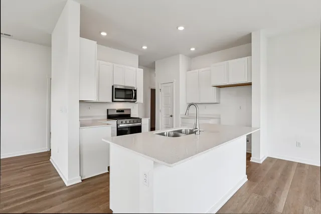 $294,990 | 6501 Juniper Drive, Wonder Lake, IL 60097