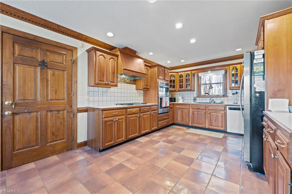 696 Gold Hill Road Madison, NC 27025 - Photo 6 of 49