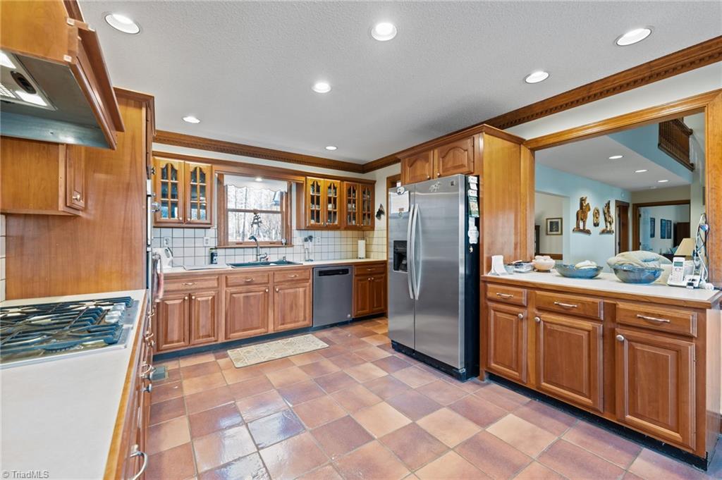 696 Gold Hill Road Madison, NC 27025 - Photo 7 of 49